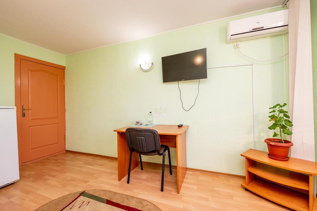 Elektromash Hotel Tiraspol Bagian luar foto