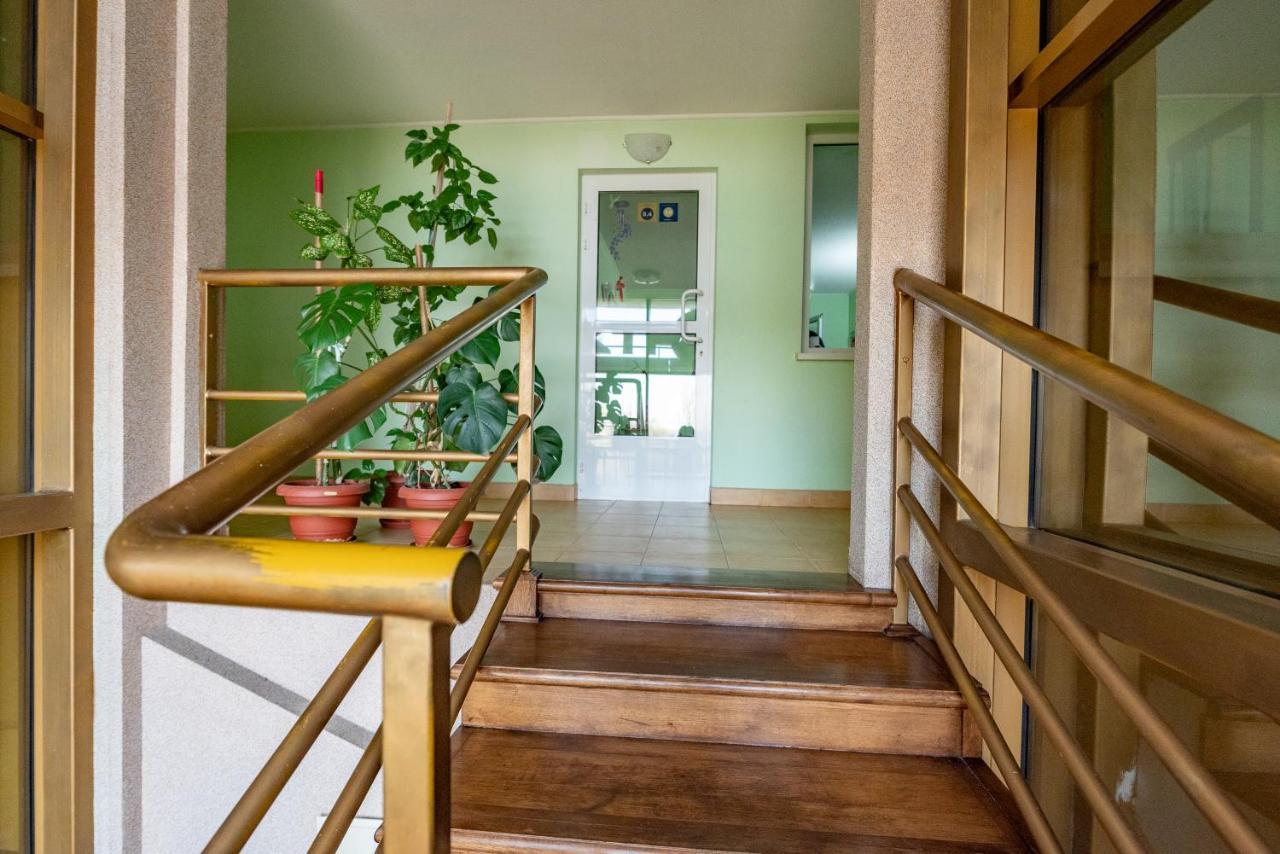Elektromash Hotel Tiraspol Bagian luar foto