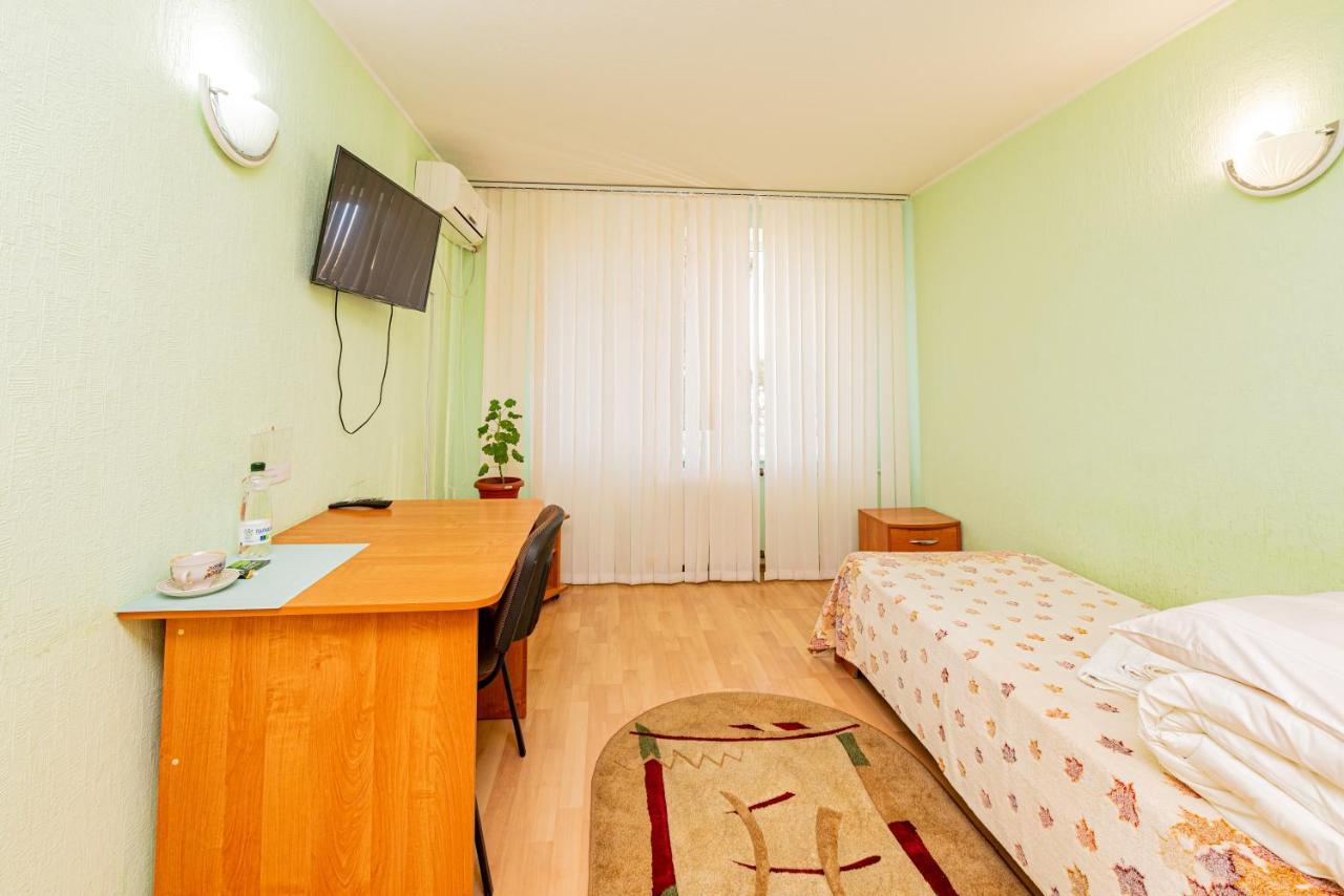 Elektromash Hotel Tiraspol Bagian luar foto