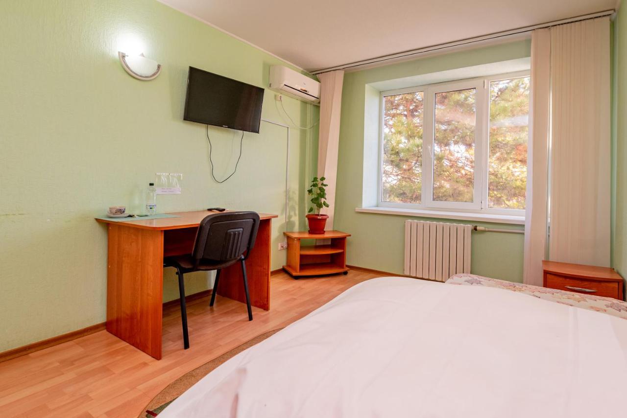 Elektromash Hotel Tiraspol Bagian luar foto